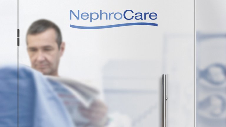 [Translate to France - French:] NephroCare entrance door