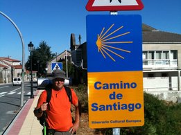 Un patient, en chemin sur la route de Saint-Jacques de Compostelle